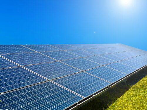 太陽光発電・蓄電池の導入工事にかかる費用の目安と押さえるべきポイント